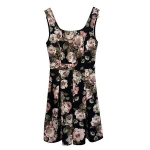 Women's Medium Romantic Flirty Black Floral Rose A-Line Casual Whimsigoth Dress